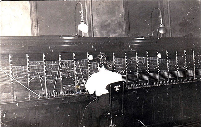Telefonistin im Jahr 1908
